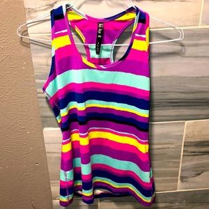 Lukka active sports top